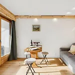 In Sur Ollon, Emeraude, For 3 Only 100m To Bretaye Train דירה *